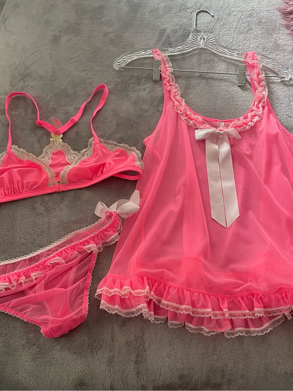 Victoria's Secret Hot Pink Sheer Ruffle Babydoll Chemise & Lingerie Set